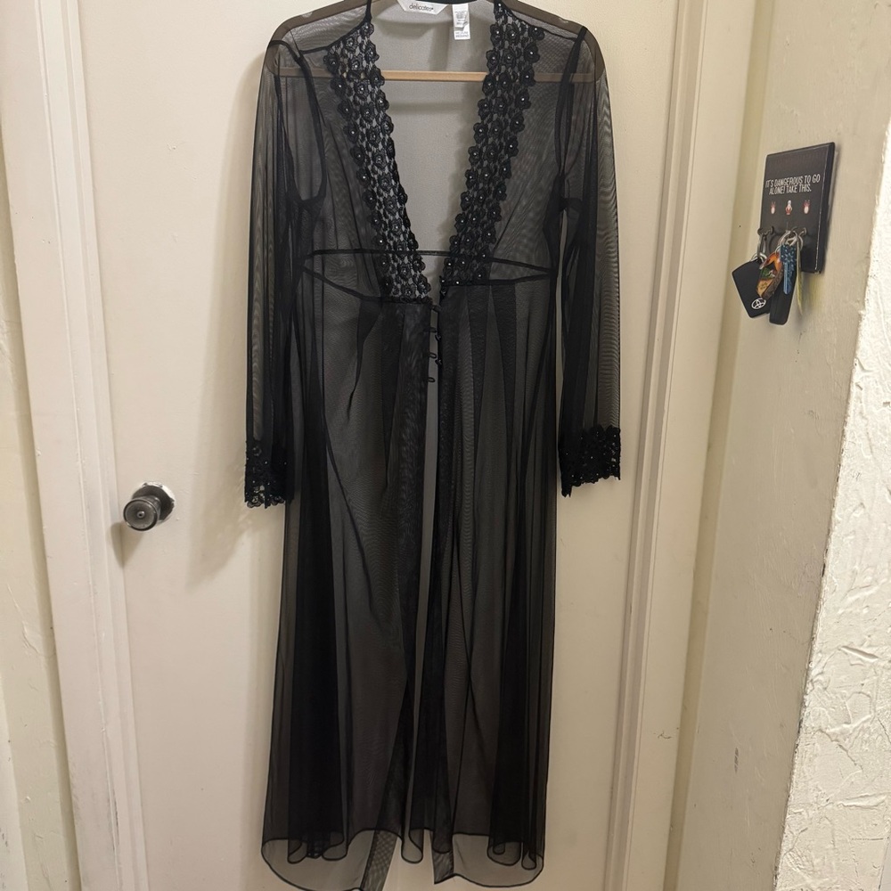 JCP Delicates Women’s Long Black Peignoir Robe Beaded Lace Trim Nightgown Medium